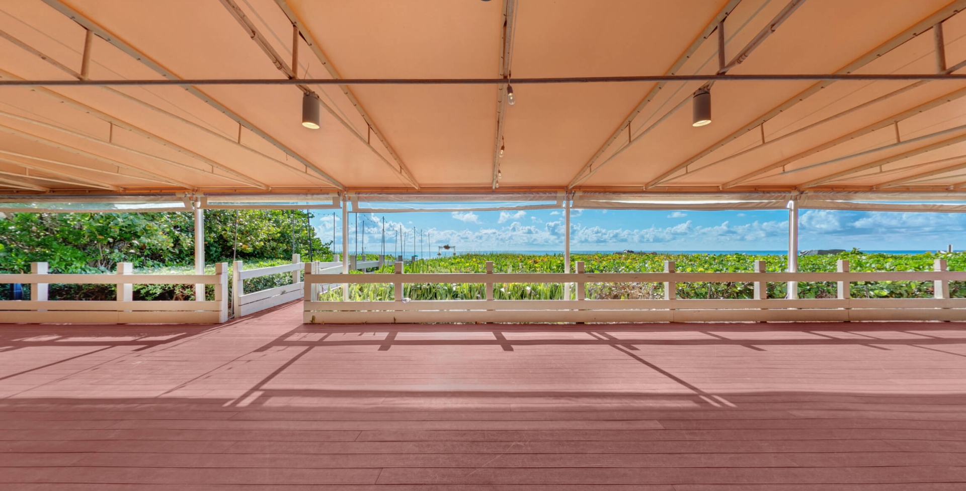Oceanfront hall in The Singer Oceanfront Resort